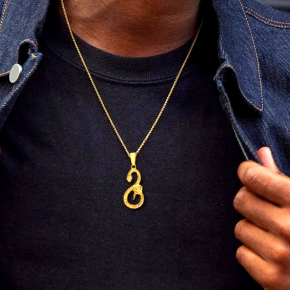 Serpent on a rose - Gold Chain